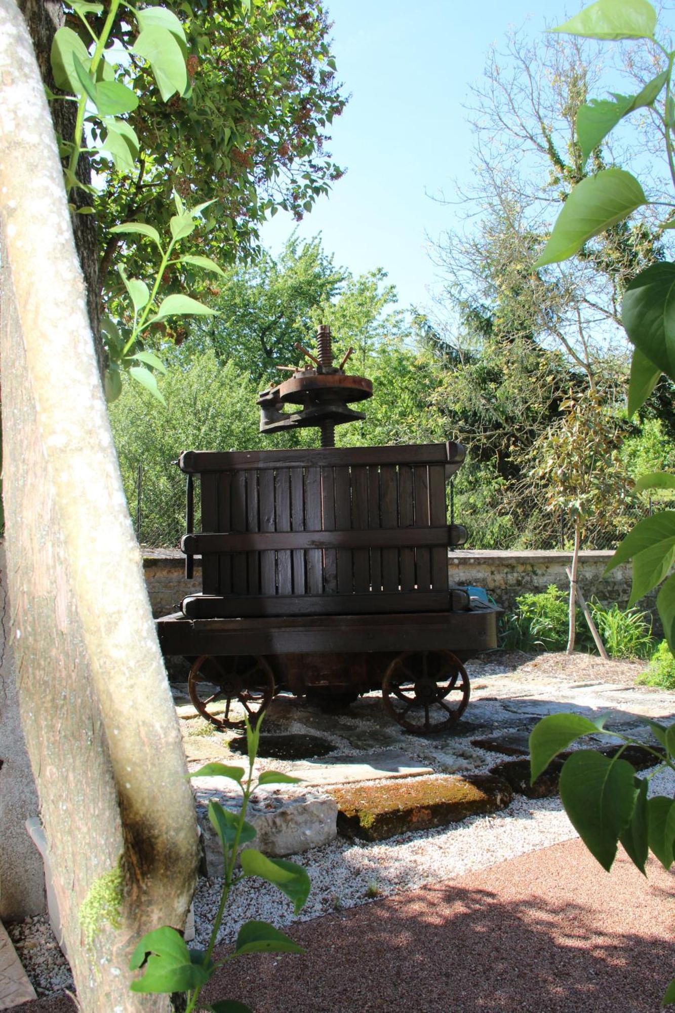 Logis Des Trois Maures Hotell Couches Exteriör bild