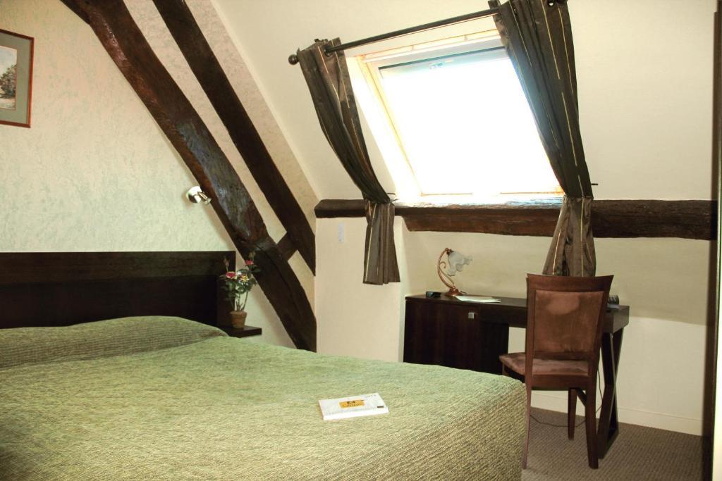 Logis Des Trois Maures Hotell Couches Rum bild