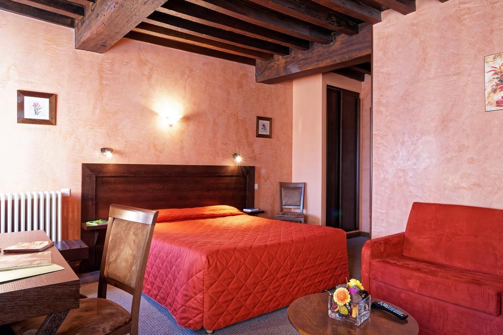 Logis Des Trois Maures Hotell Couches Exteriör bild