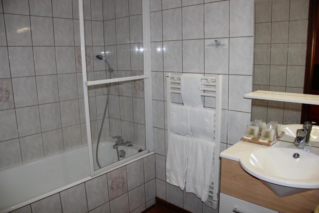 Logis Des Trois Maures Hotell Couches Rum bild