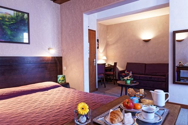Logis Des Trois Maures Hotell Couches Exteriör bild
