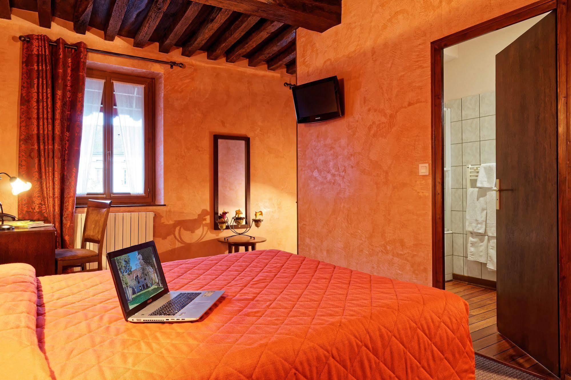 Logis Des Trois Maures Hotell Couches Exteriör bild