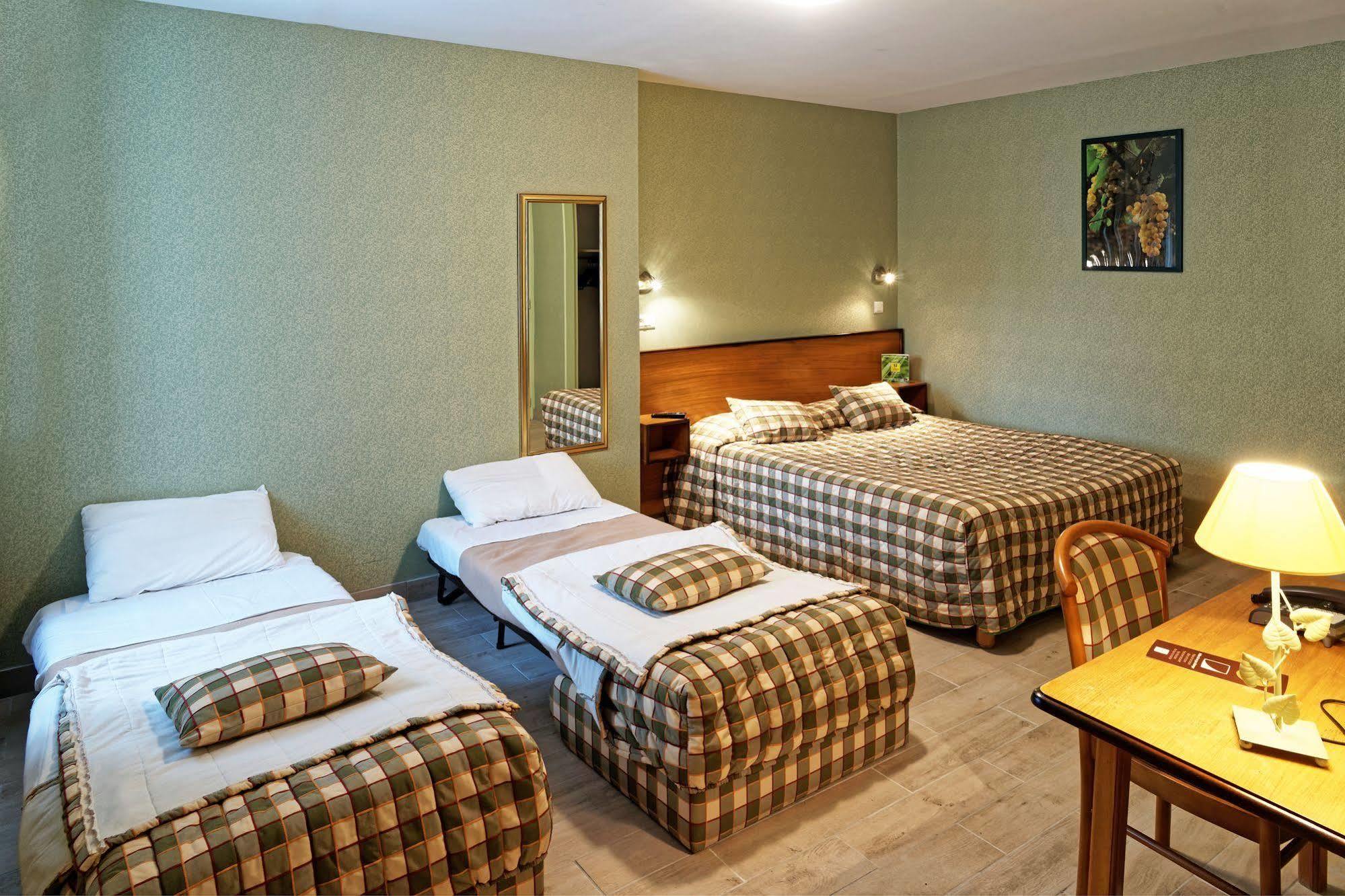 Logis Des Trois Maures Hotell Couches Exteriör bild